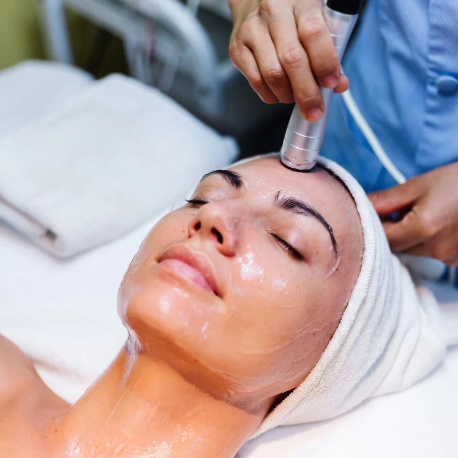 Hydra Facial